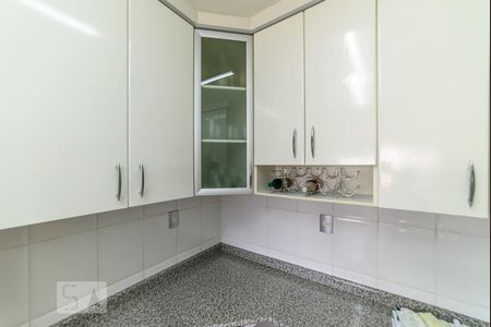 Apartamento à venda com 92m², 3 quartos e 2 vagasCozinha - Armários