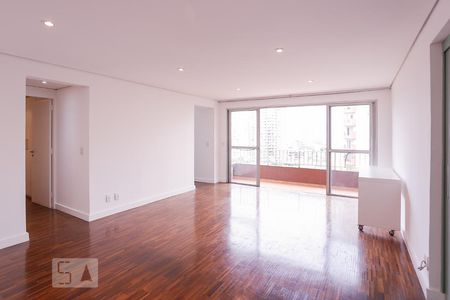 Sala de apartamento para alugar com 2 quartos, 119m² em Vila Romana, São Paulo