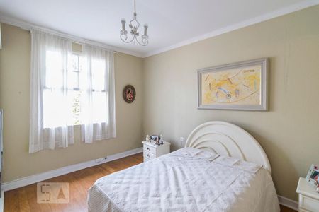 Quarto 1 de casa para alugar com 2 quartos, 85m² em Vila Bastos, Santo André