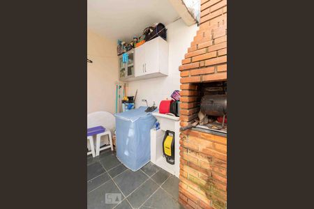 Casa à venda com 152m², 3 quartos e 2 vagas Casa à venda com 152m², 3 quartos e 2 vagasÁrea de Serviço - Churrasqueira