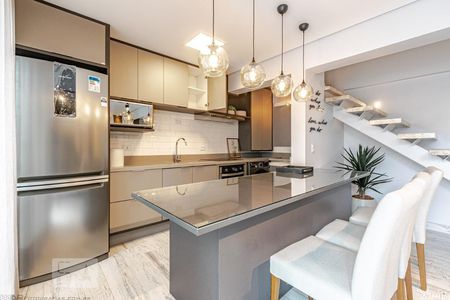 Cozinha de apartamento para alugar com 2 quartos, 92m² em Centro, Curitiba