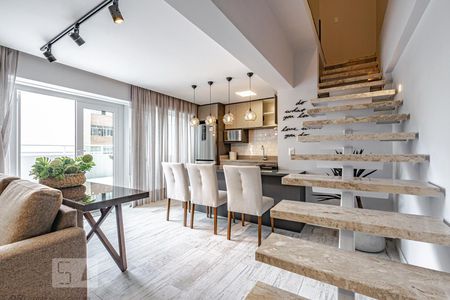 Sala de Estar e Jantar de apartamento para alugar com 2 quartos, 92m² em Centro, Curitiba