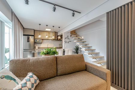 Sala de Estar e Jantar de apartamento para alugar com 2 quartos, 92m² em Centro, Curitiba