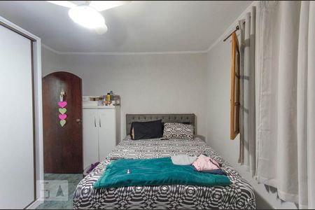 Casa à venda com 200m², 4 quartos e 2 vagas Casa à venda com 200m², 4 quartos e 2 vagasQuarto 3