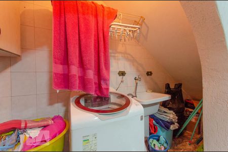 Casa à venda com 200m², 4 quartos e 2 vagas Casa à venda com 200m², 4 quartos e 2 vagasÁrea de Serviço