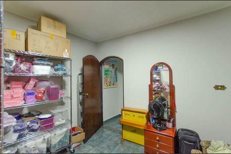 Casa à venda com 200m², 4 quartos e 2 vagas Casa à venda com 200m², 4 quartos e 2 vagasQuarto 4