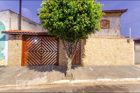 Casa à venda com 200m², 4 quartos e 2 vagas