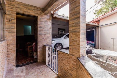 Casa à venda com 250m², 6 quartos e 2 vagas Casa à venda com 250m², 6 quartos e 2 vagasVaranda