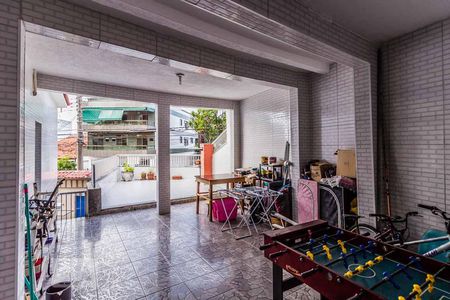 Casa à venda com 250m², 6 quartos e 2 vagas Casa à venda com 250m², 6 quartos e 2 vagasÁrea Externa