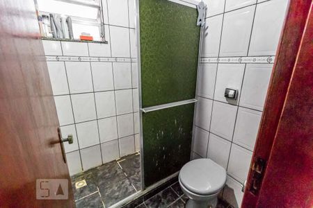 Casa à venda com 250m², 6 quartos e 2 vagas Casa à venda com 250m², 6 quartos e 2 vagasBanheiro