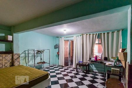 Casa à venda com 250m², 6 quartos e 2 vagas Casa à venda com 250m², 6 quartos e 2 vagasQuarto