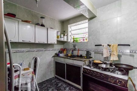 Casa à venda com 250m², 6 quartos e 2 vagas Casa à venda com 250m², 6 quartos e 2 vagasCozinha