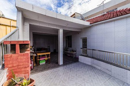 Casa à venda com 250m², 6 quartos e 2 vagas Casa à venda com 250m², 6 quartos e 2 vagasÁrea Externa