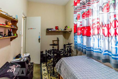 Casa à venda com 250m², 6 quartos e 2 vagas Casa à venda com 250m², 6 quartos e 2 vagasQuarto 3