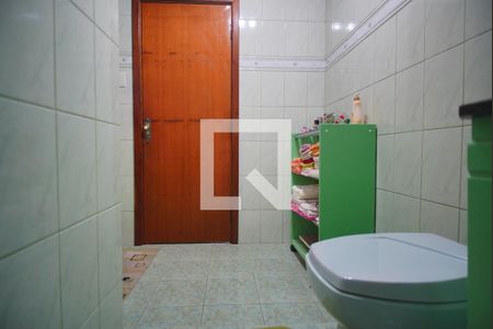 Casa à venda com 300m², 3 quartos e 3 vagasBanheiro Corredor