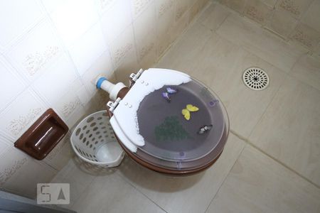 Casa à venda com 208m², 4 quartos e 2 vagasBanheiro casa 2