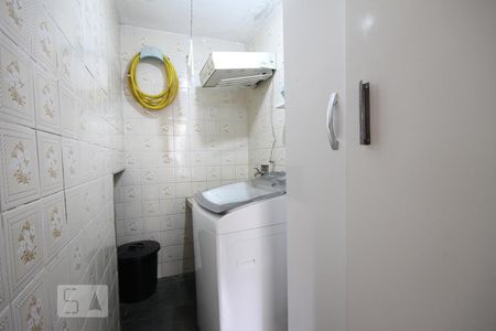 Casa à venda com 208m², 4 quartos e 2 vagasÁrea de serviço