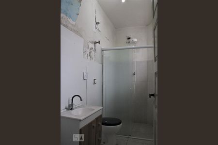 Casa à venda com 100m², 4 quartos e 1 vagaBanheiro da suíte