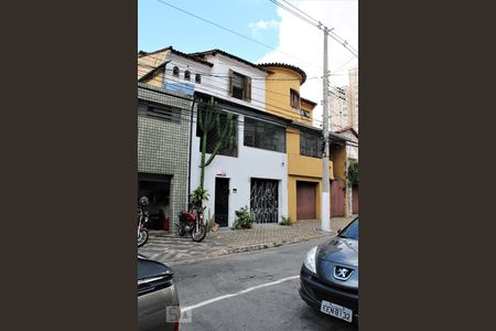 Casa à venda com 100m², 4 quartos e 1 vagaFachada
