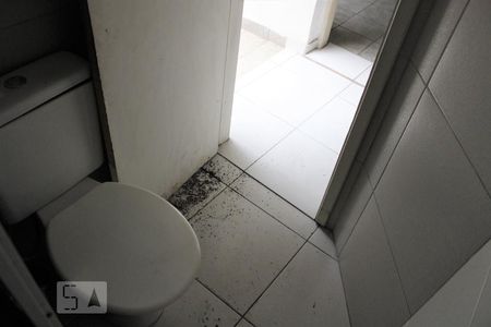 Casa à venda com 100m², 4 quartos e 1 vagaBanheiro de serviço