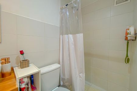 Apartamento à venda com 49m², 2 quartos e 1 vaga Apartamento à venda com 49m², 2 quartos e 1 vagaBanheiro