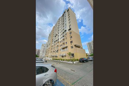 Apartamento à venda com 49m², 2 quartos e 1 vaga Apartamento à venda com 49m², 2 quartos e 1 vagaFachada do bloco