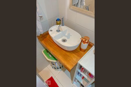 Apartamento à venda com 49m², 2 quartos e 1 vaga Apartamento à venda com 49m², 2 quartos e 1 vagaBanheiro