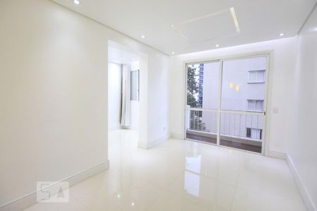 Sala de apartamento para alugar com 2 quartos, 68m² em Chácara Inglesa, São Paulo