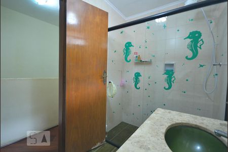 Casa à venda com 179m², 4 quartos e 2 vagasBanheiro Social