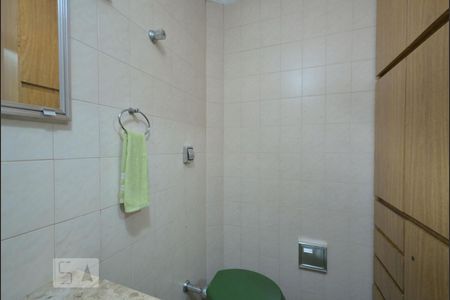 Casa à venda com 179m², 4 quartos e 2 vagasBanheiro Social