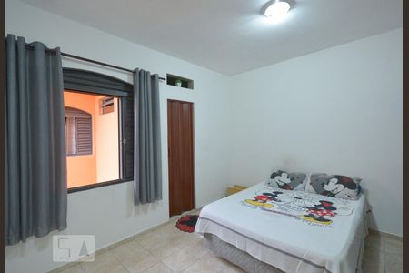 Casa à venda com 179m², 4 quartos e 2 vagasQuarto de Serviço