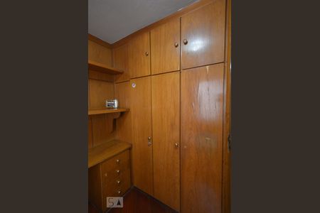 Casa à venda com 179m², 4 quartos e 2 vagasQuarto 2