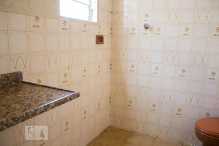 Casa à venda com 205m², 5 quartos e 6 vagas Casa à venda com 205m², 5 quartos e 6 vagasBanheiro do Quarto 3