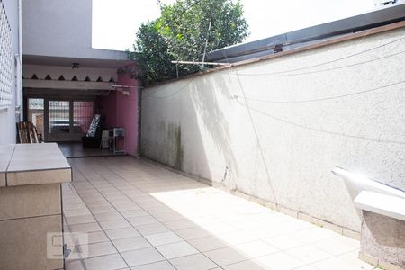 Casa à venda com 205m², 5 quartos e 6 vagas Casa à venda com 205m², 5 quartos e 6 vagasQuintal