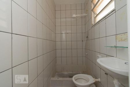 BANHEIRO SOCIAL de kitnet/studio para alugar com 1 quarto, 43m² em Santa Rosa, Niterói
