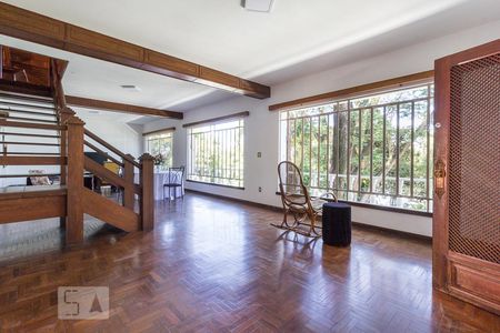 Casa à venda com 600m², 3 quartos e 7 vagas Casa à venda com 600m², 3 quartos e 7 vagasSala 2