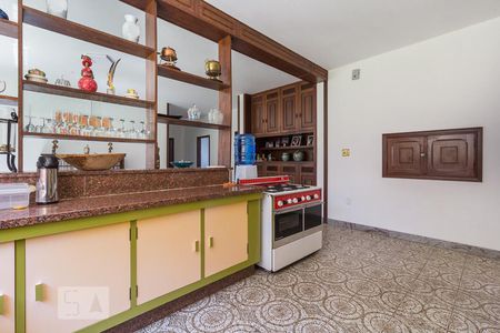 Casa à venda com 600m², 3 quartos e 7 vagas Casa à venda com 600m², 3 quartos e 7 vagasCozinha