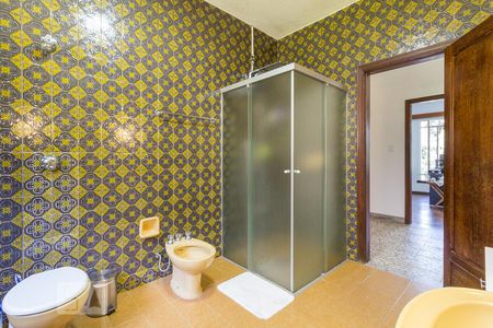 Casa à venda com 600m², 3 quartos e 7 vagas Casa à venda com 600m², 3 quartos e 7 vagasBanheiro