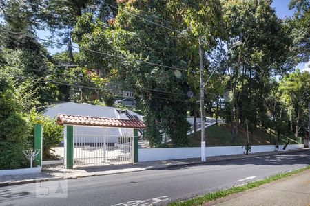 Casa à venda com 600m², 3 quartos e 7 vagas Casa à venda com 600m², 3 quartos e 7 vagasÁrea Externa