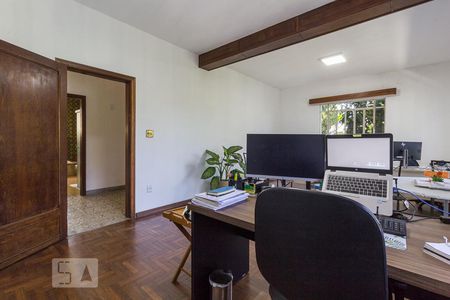 Casa à venda com 600m², 3 quartos e 7 vagas Casa à venda com 600m², 3 quartos e 7 vagasQuarto 3