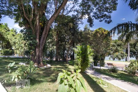 Casa à venda com 600m², 3 quartos e 7 vagas Casa à venda com 600m², 3 quartos e 7 vagasÁrea Externa