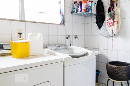 Casa à venda com 144m², 3 quartos e 2 vagasÁrea de Serviço