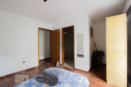 Casa à venda com 200m², 4 quartos e 2 vagas Casa à venda com 200m², 4 quartos e 2 vagasSuíte 2