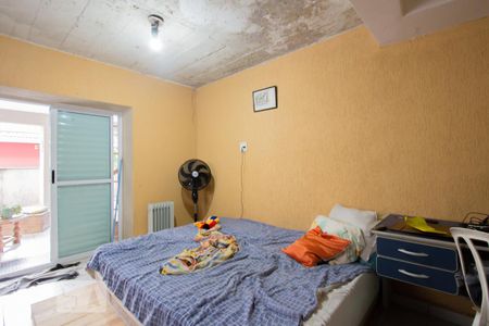 Casa à venda com 200m², 4 quartos e 2 vagas Casa à venda com 200m², 4 quartos e 2 vagasQuarto