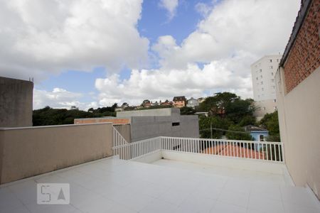 Casa à venda com 200m², 4 quartos e 2 vagas Casa à venda com 200m², 4 quartos e 2 vagasÁrea externa superior
