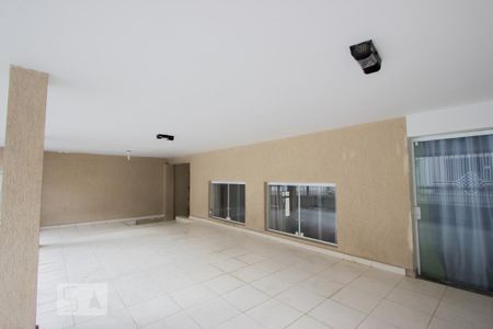 Casa à venda com 200m², 4 quartos e 2 vagas Casa à venda com 200m², 4 quartos e 2 vagasGaragem