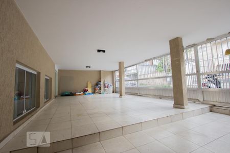 Casa à venda com 200m², 4 quartos e 2 vagas Casa à venda com 200m², 4 quartos e 2 vagasGaragem