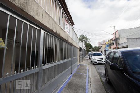 Casa à venda com 200m², 4 quartos e 2 vagas Casa à venda com 200m², 4 quartos e 2 vagasFachada