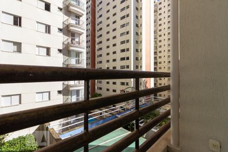 varanda de apartamento para alugar com 1 quarto, 75m² em Alphaville Industrial, Barueri