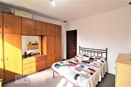 Casa à venda com 310m², 5 quartos e 2 vagasQuarto 1 suite